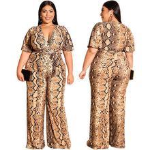 Load image into Gallery viewer, Macacão Snakeskin
