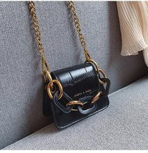 Load image into Gallery viewer, Bolsa Saddle
