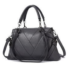 Load image into Gallery viewer, Bolsa Vixen

