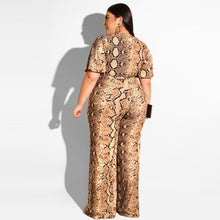 Load image into Gallery viewer, Macacão Snakeskin
