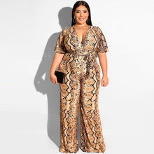 Load image into Gallery viewer, Macacão Snakeskin

