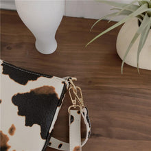 Load image into Gallery viewer, Bolsa Cow
