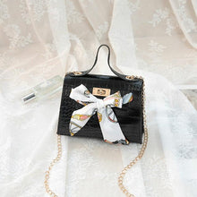 Load image into Gallery viewer, Bolsa Lace
