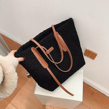 Load image into Gallery viewer, Bolsa Ving
